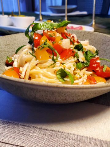 Marinated tomato pasta